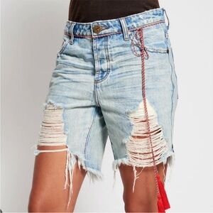 One Teaspoon Stevies shorts, size 26